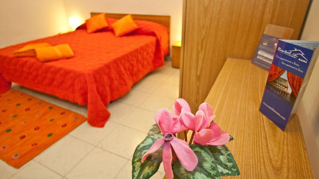 Rental In Rome Celeste Apartment Room photo